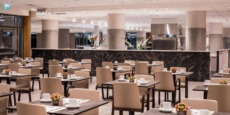 Lavi Hotel
